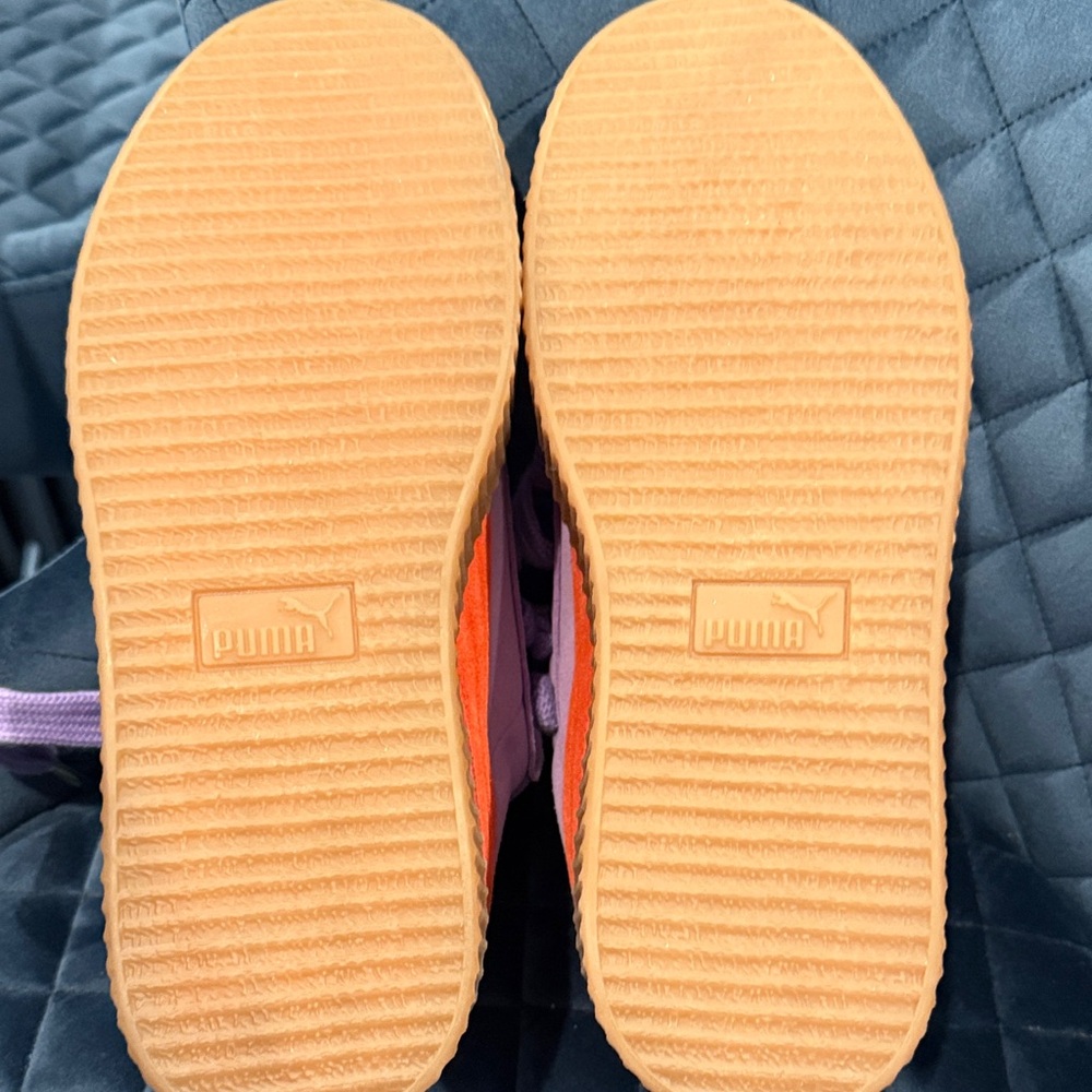 Fenty Beauty Soft Pink Suede Detail - Picture 9 of 11